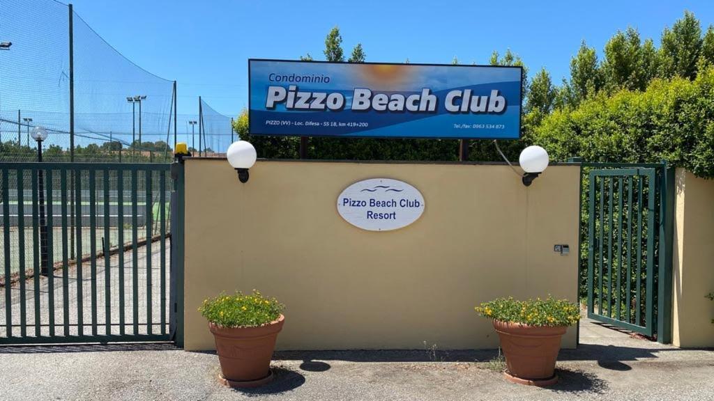 Pizzo Beach Club. One bedroom apt 13G Esterno foto